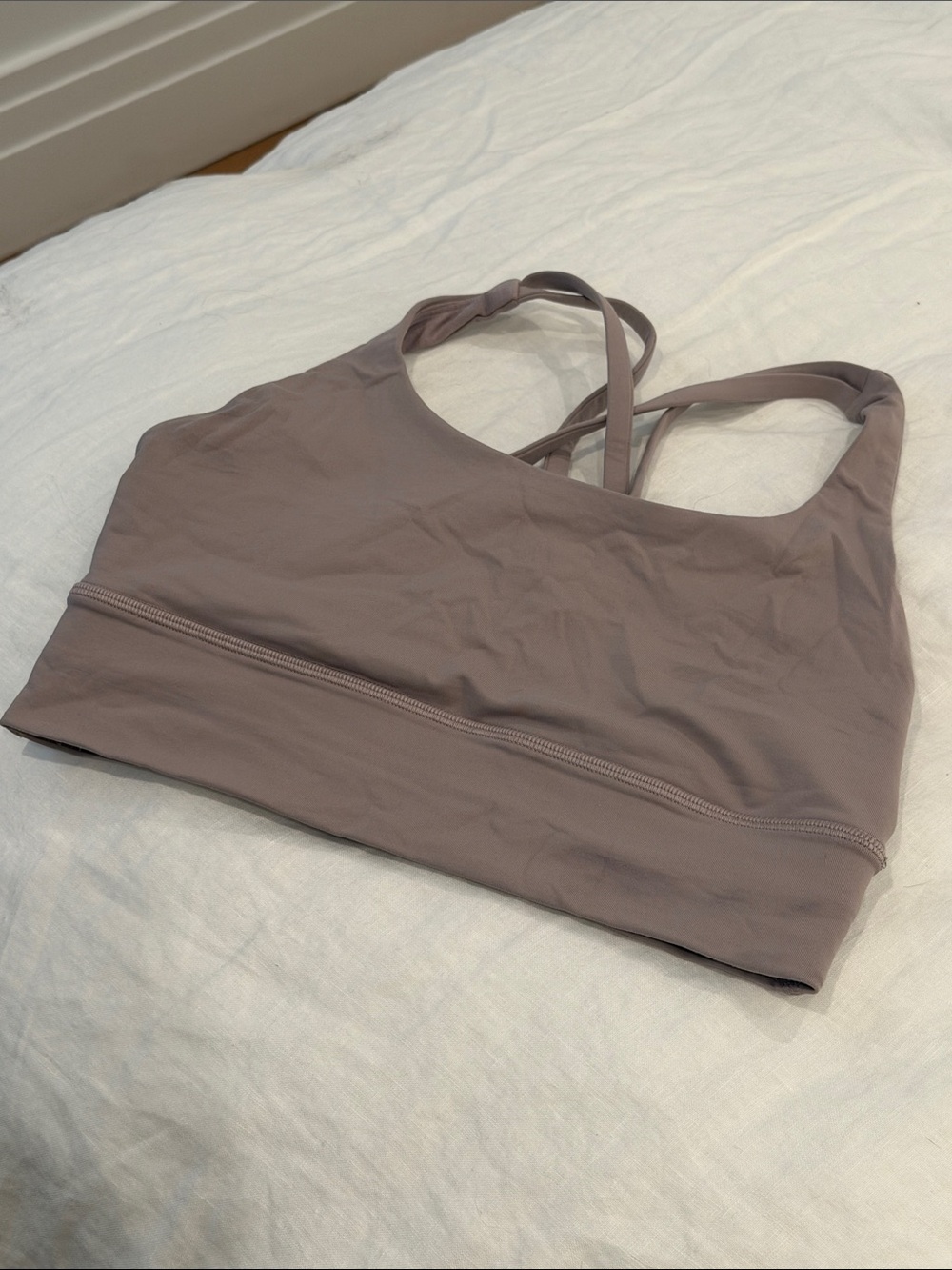 Lululemon Women’s Strappy Sports Bralette in Mauve - Size 6